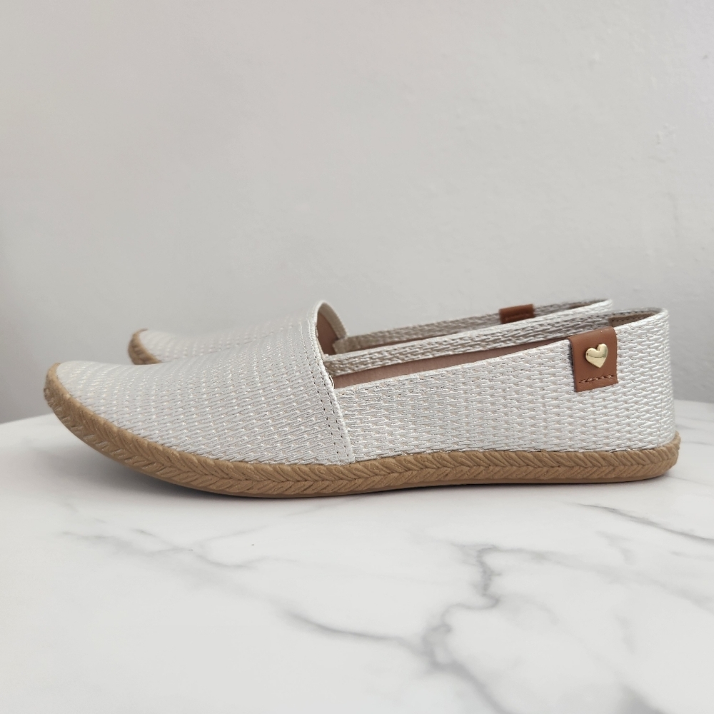 Moleca Comfy Silver Espadrille Women Flats Slip On Shoes Size 8 - Picture 6 of 14